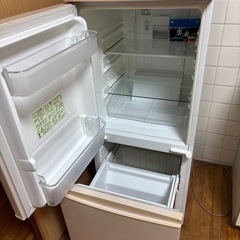 冷蔵庫、電子レンジの画像