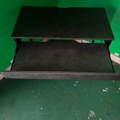 パソコンデスクの画像