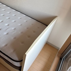 ベッドの画像