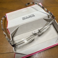花粉症用のメガネの画像