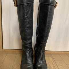 Chloeブラックレザーロングブーツの画像