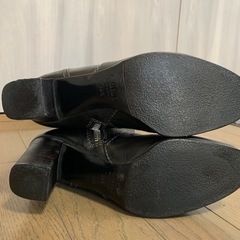 Chloeブラックレザーロングブーツの画像