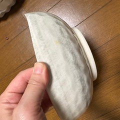 少し深めのお皿の画像