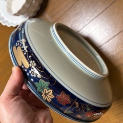 大きめの煮物入れるようなお皿の画像