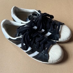 adidas スニーカー　すーぱーすたーsuperstarの画像