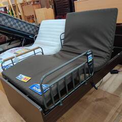 【愛品倶楽部柏店】ARTBED 電動シングルベッド (電動2モーター / 高反発竹炭ウレタンマット 洗えるカバー) フレーム＆マットレスSET サイドテーブル付の画像