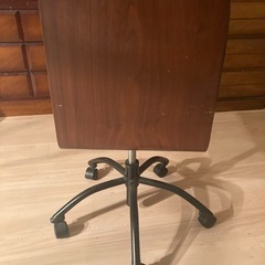 デスクチェアーの画像