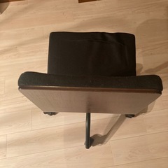 デスクチェアーの画像