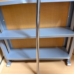漫画ラックの画像