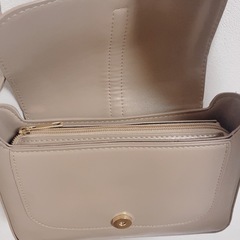 ショルダーバッグの画像