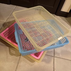 クリアファイル、カゴ、A4レターケースの画像