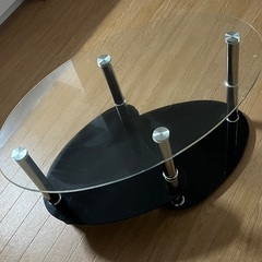 ガラステーブルの画像