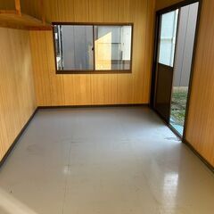 DIY向けコンテナハウス（小屋）になります。サイズ   W5450mm D2750mm  H2600mm(外寸)の画像