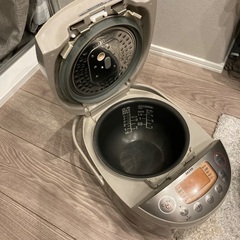SANYO🔴5.5合炊き圧力IH炊飯器の画像