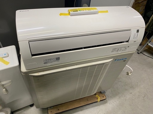 お薦め品‼️分解洗浄済み‼️ダイキンエアコン14-17畳用4.0kW2023年