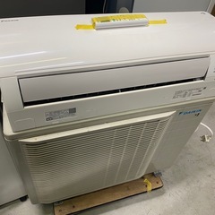 お薦め品‼️分解洗浄済み‼️ダイキンエアコン14-16畳用4.0kW2023年の画像