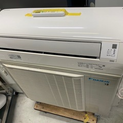 お薦め品‼️分解洗浄済み‼️ダイキンエアコン14-16畳用4.0kW2023年の画像