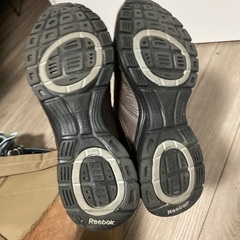 ほぼ新品🔴Reebok🔴革靴スニーカー26センチの画像