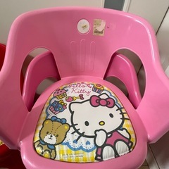 子供用椅子の画像