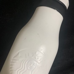 【取引中】定価5000円ほど　スタバの保冷水筒の画像