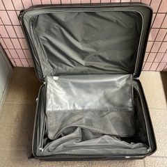 ほぼ新品🔴samsonite🔴スーツケース70.45.30センチの画像