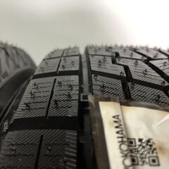 【新品】YOKOHAMA ice GUARD iG70 195/60R16 89Q 16インチ スタッドレス 2本 21年製 ウィッシュ ラフェスタ セレナ ノートe-POWER等 STV026の画像