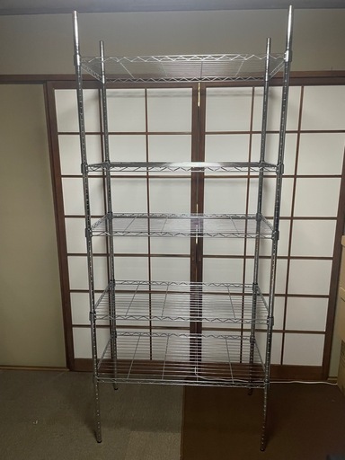 購入者確定の為終了
10月25までで終了‼️ スチールラック　高さ2m10㎝　横幅90㎝　奥行45㎝