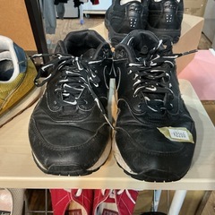 スニーカー👟NIKEナイキローカットスニーカーエアマックス24cmシューズ靴黒白ブラックホワイトの画像