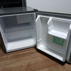 小型冷蔵庫　Hisense HR-A45Sの画像