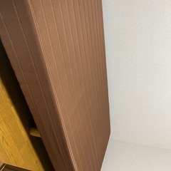脚付きマットレスの画像