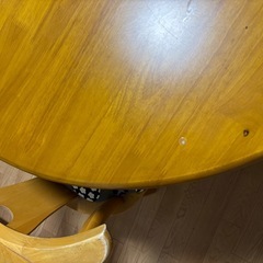 丸テーブル　ダイニングテーブルの画像