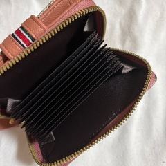二つ折り財布の画像