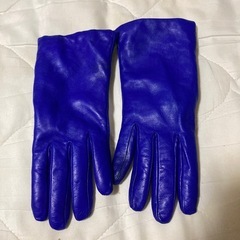 フェラガモ　グローブ　手袋の画像