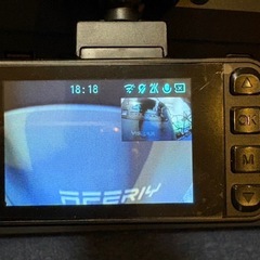 4Kドライブレコーダーとルームミラーセットの画像
