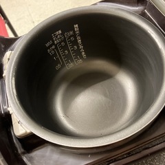 K2510-095 象印 圧力IH炊飯ジャー 極め炊き NP-ZT10 5.5合炊き ダークブラウン 黒まる圧釜 2019年製 通電確認済み キズ汚れ使用感有り  の画像