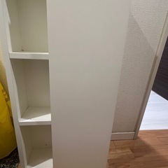 白い棚の画像