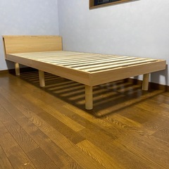 ◆【美品】シングルすのこベッドフレーム　宮付きコンセント付き【配送可】◆の画像