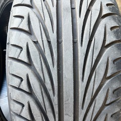 ケンダ　バリ山214/40R17　の画像