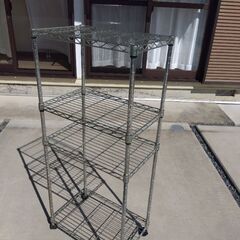 差し上げますスチールラックの画像