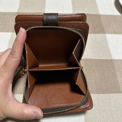 ヴィトン折り財布の画像