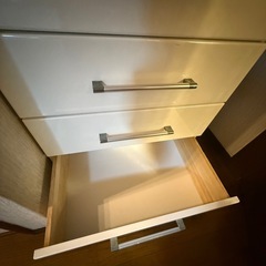 キャビネット 収納の画像