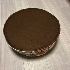 高さのある座椅子？クッション？腰掛け？の画像