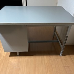 オフィス机の画像