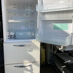 差し上げます‼︎　日立　3ドア冷蔵庫　R-S27ZMV　265L　2010年製　動作確認済み　簡易清掃済みの画像