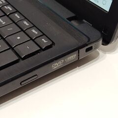 ASUS X55U ノートパソコンの画像