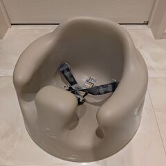Bumbo ベビーソファー／リッチェル バウンシングシート セットの画像