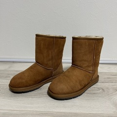 UGG(アグ)ブーツ22.5cm
の画像