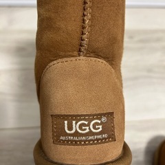 UGG(アグ)ブーツ22.5cm
の画像