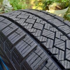 スタッドレスタイヤ4本　205/55R16の画像