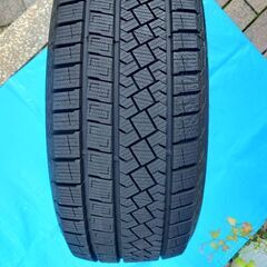 スタッドレスタイヤ4本　205/55R16の画像